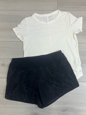 GAP Fit + CRZ Yoga Athletic Bundle Tee + Running Shorts M/L Athleisure Active